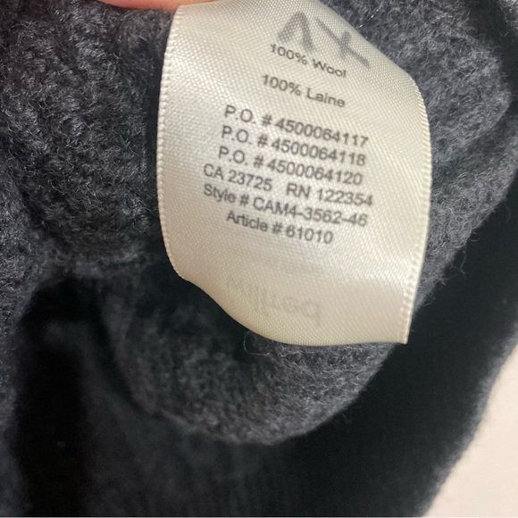 *Sold Wilfred Emporia Vest 100% Wool Sz Medium Grey Cable Knit - Picture 8 of 8